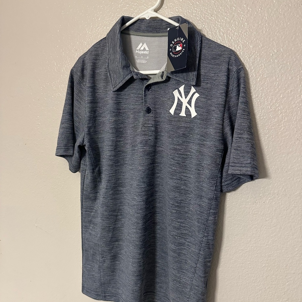 🆕 Majestic New York Yankees Charcoal Polo with White Logo